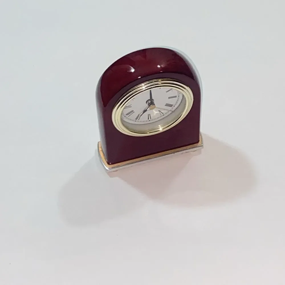Elegant Red Burgundy  and Gold Quartz Clock